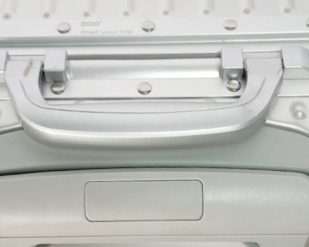 TS-003 A folding carry handle